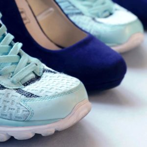 Stylish vs. Comfort: What Are the Best Shoes for Hairstylists?